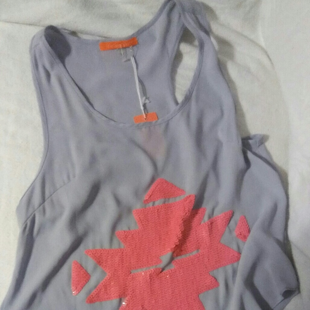 Shirt - Picture 2 of 4